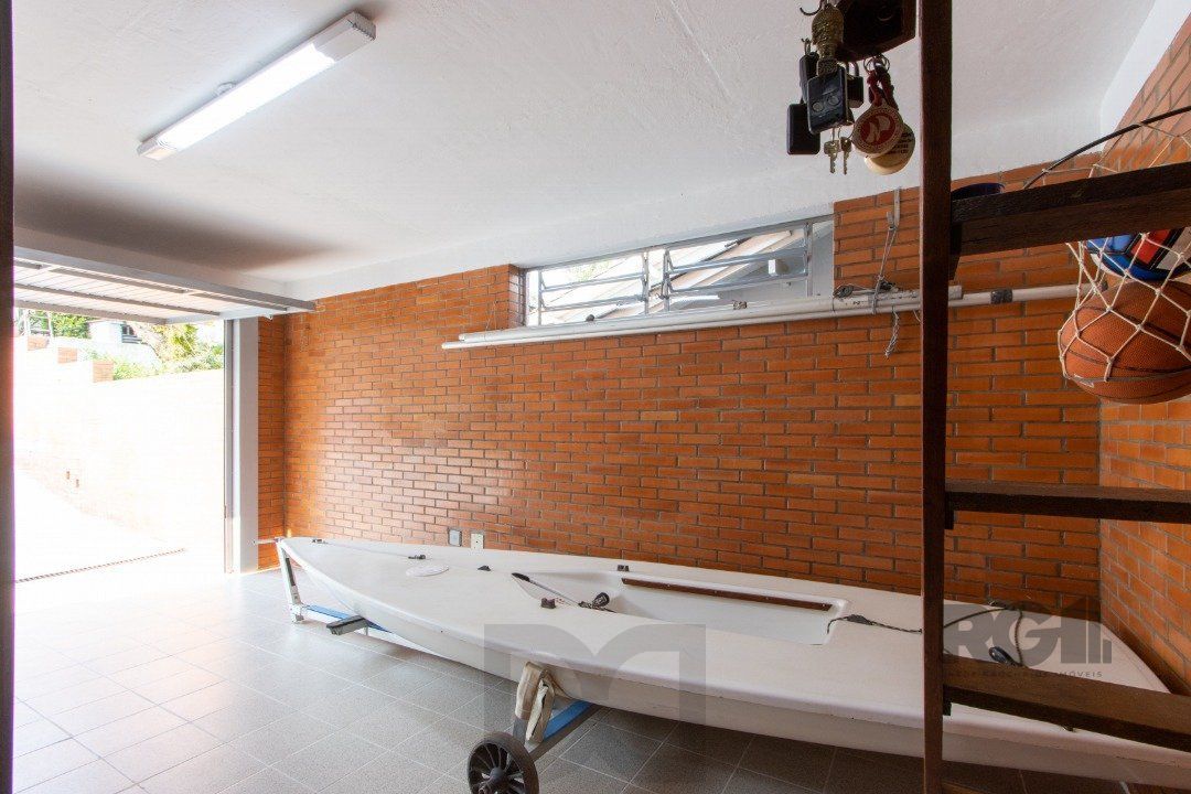 Casa para Venda - 220m², 3 dormitórios, sendo 2 suites, 5 vagas - Espirito Santo — foto 11