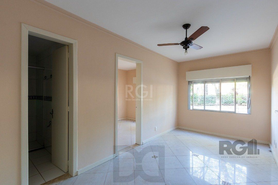 Apartamento de 1 dormitório, com vaga de garagem escriturada, próximo da Av. Otto Niemeyer. — foto 4