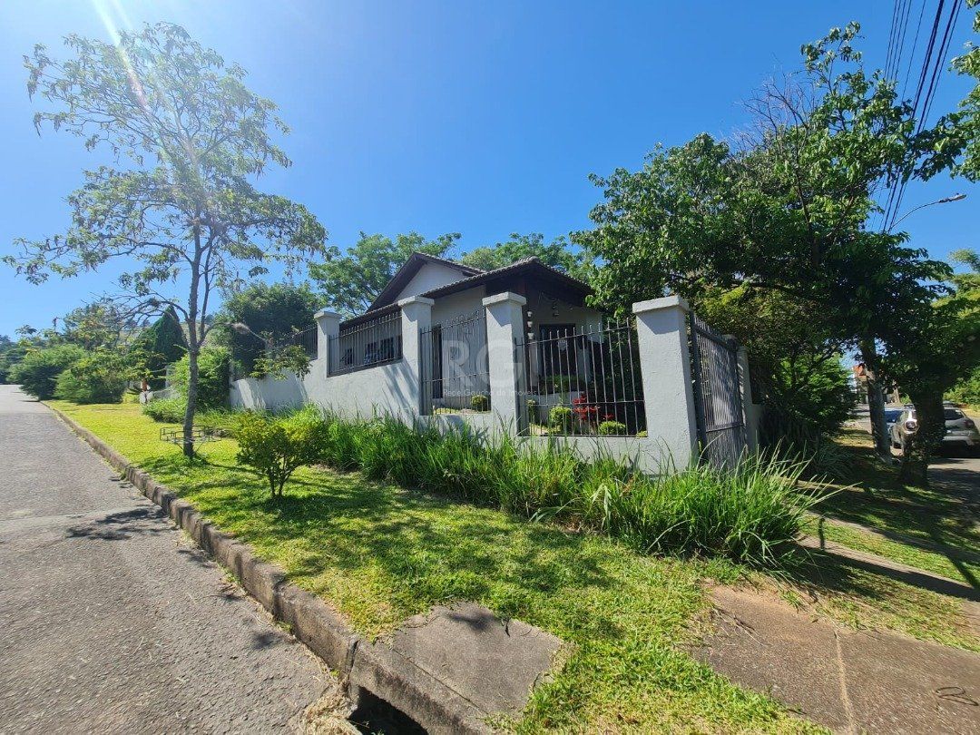 Casa em lindo terreno alto ao nível da rua medindo 10 × 32 onde consta uma residência térrea com 136m2 de área privativa, — foto 6
