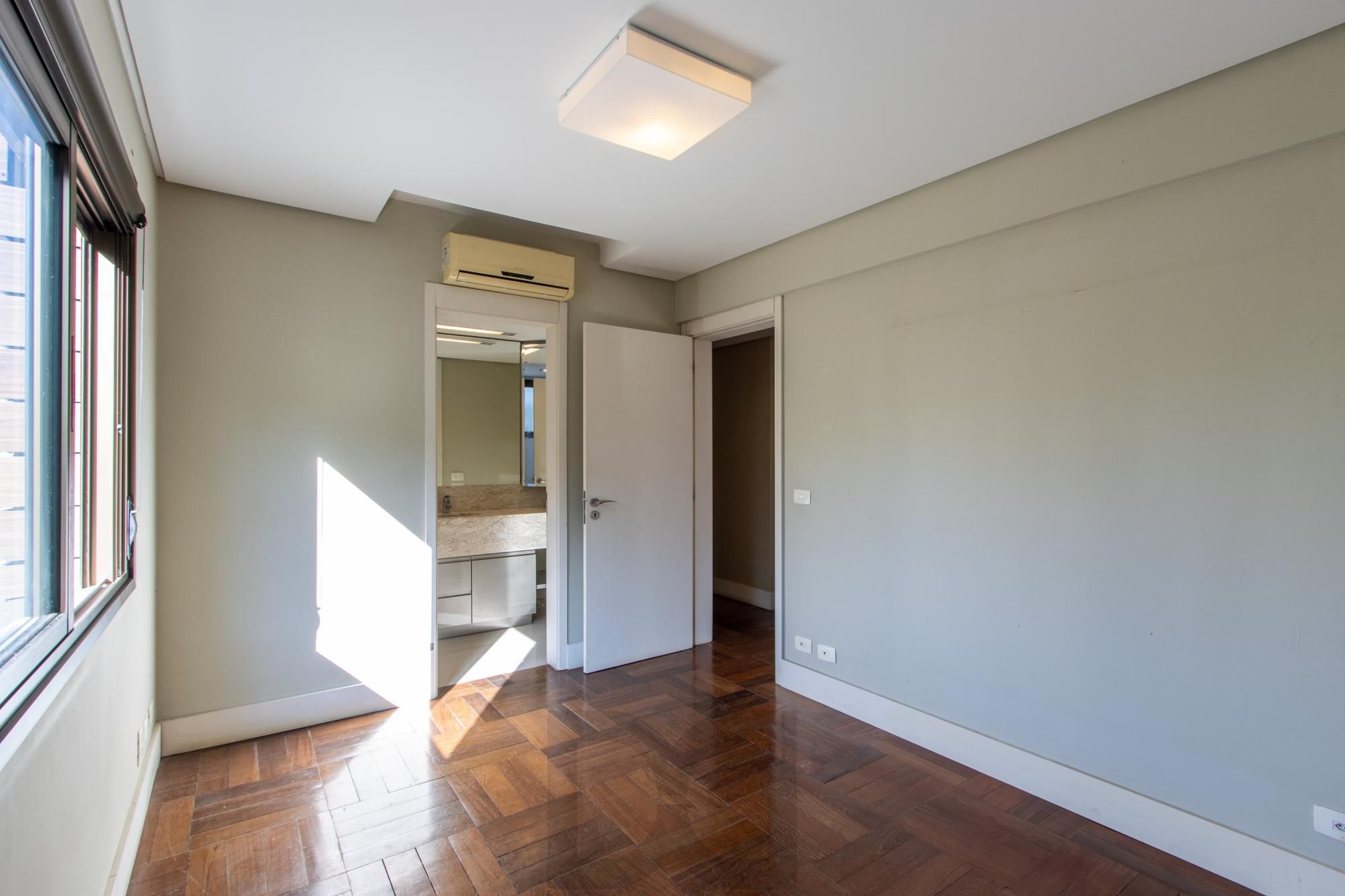 Apartamento amplo, com 2 suítes e 2 vagas cobertas- Bairro Bela Vista — foto 22