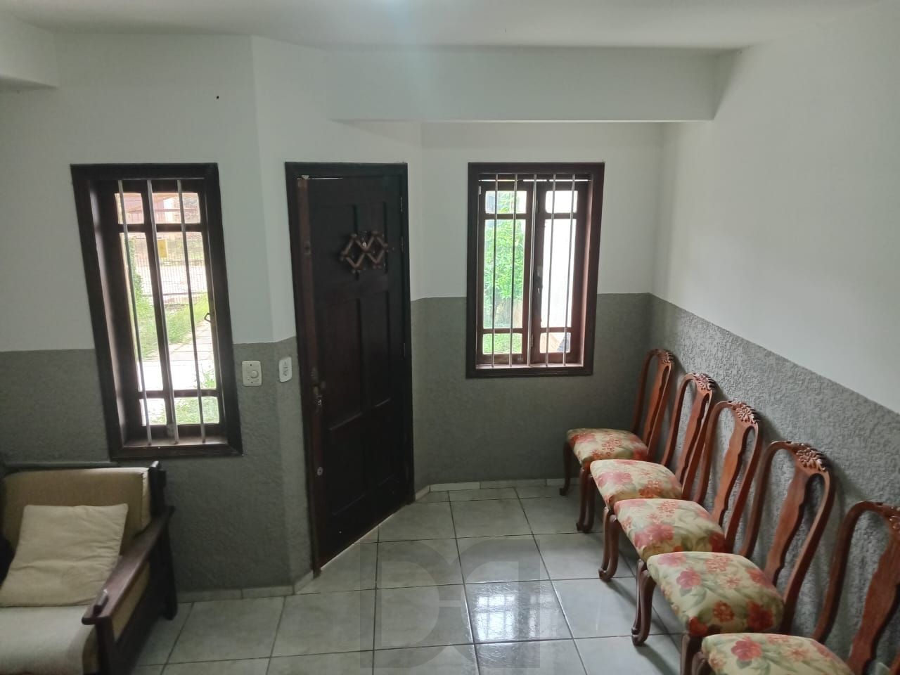 Excelente oportunidade de adquirir um sobrado no charmoso bairro Guarujá — foto 10