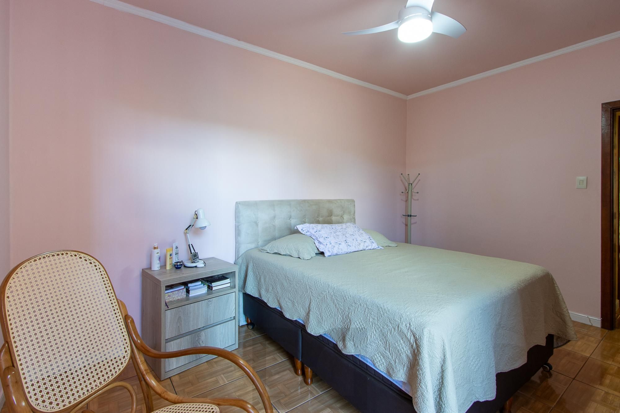 Apartamento de 2 dormitórios no bairro Medianeira. — foto 19