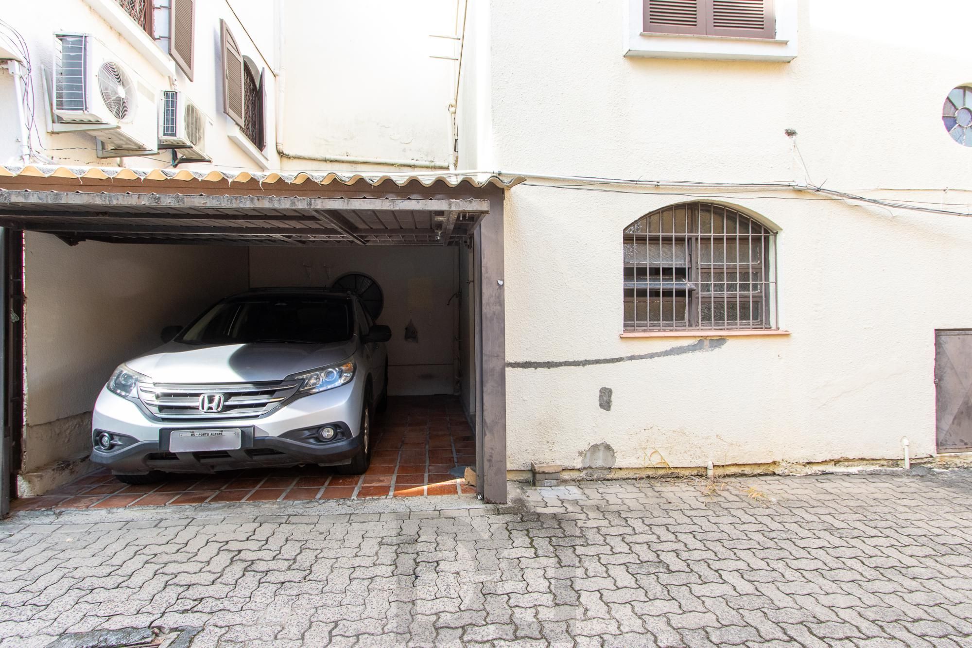Casa de condomínio, 3 dormitórios, 1 suíte, 1 vaga coberta, no bairro Cristal. — foto 9