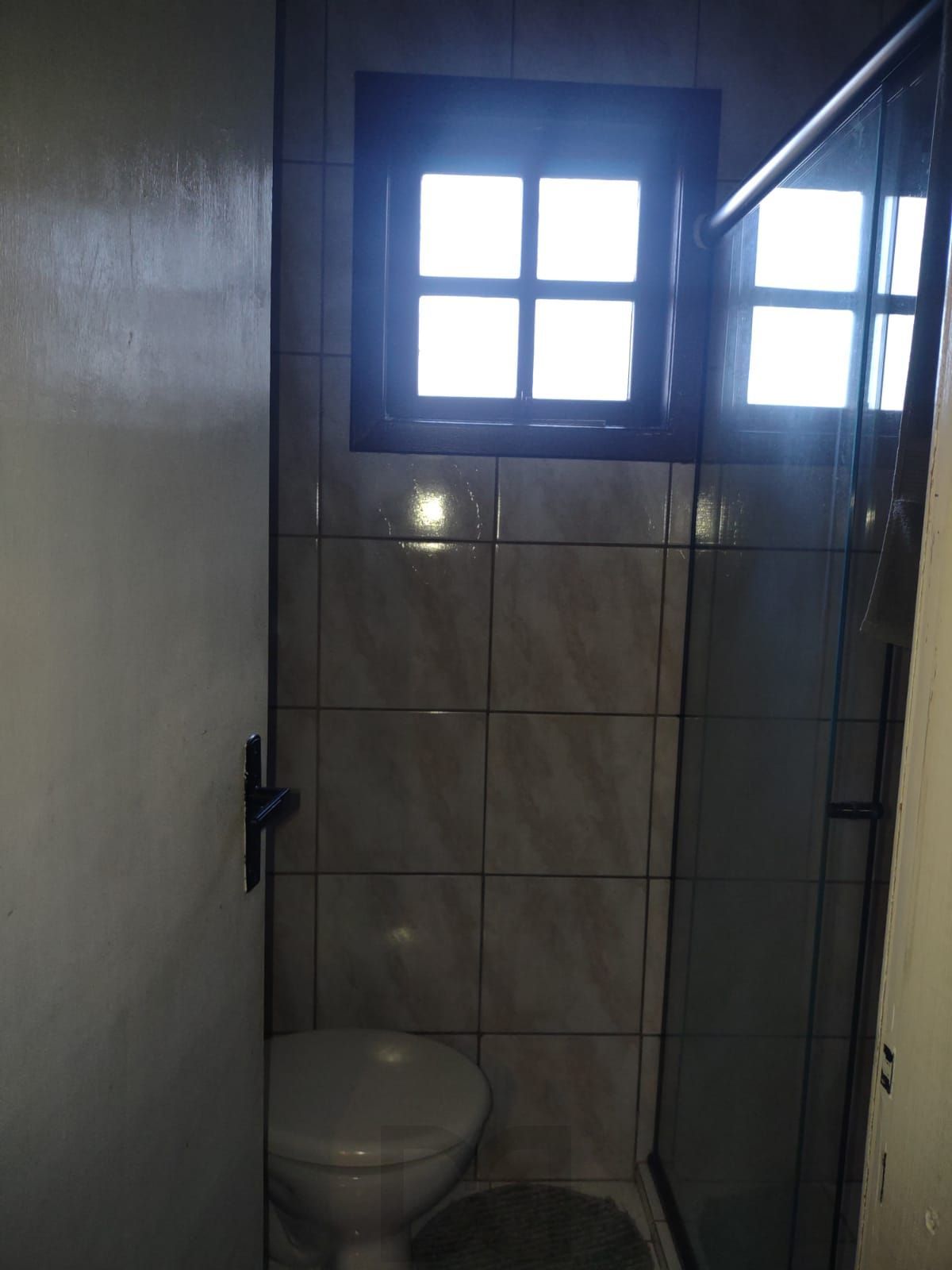 Casa com 4 quartos, suíte, piscina, lareira, churrasqueira em um terreno de 616m². — foto 5