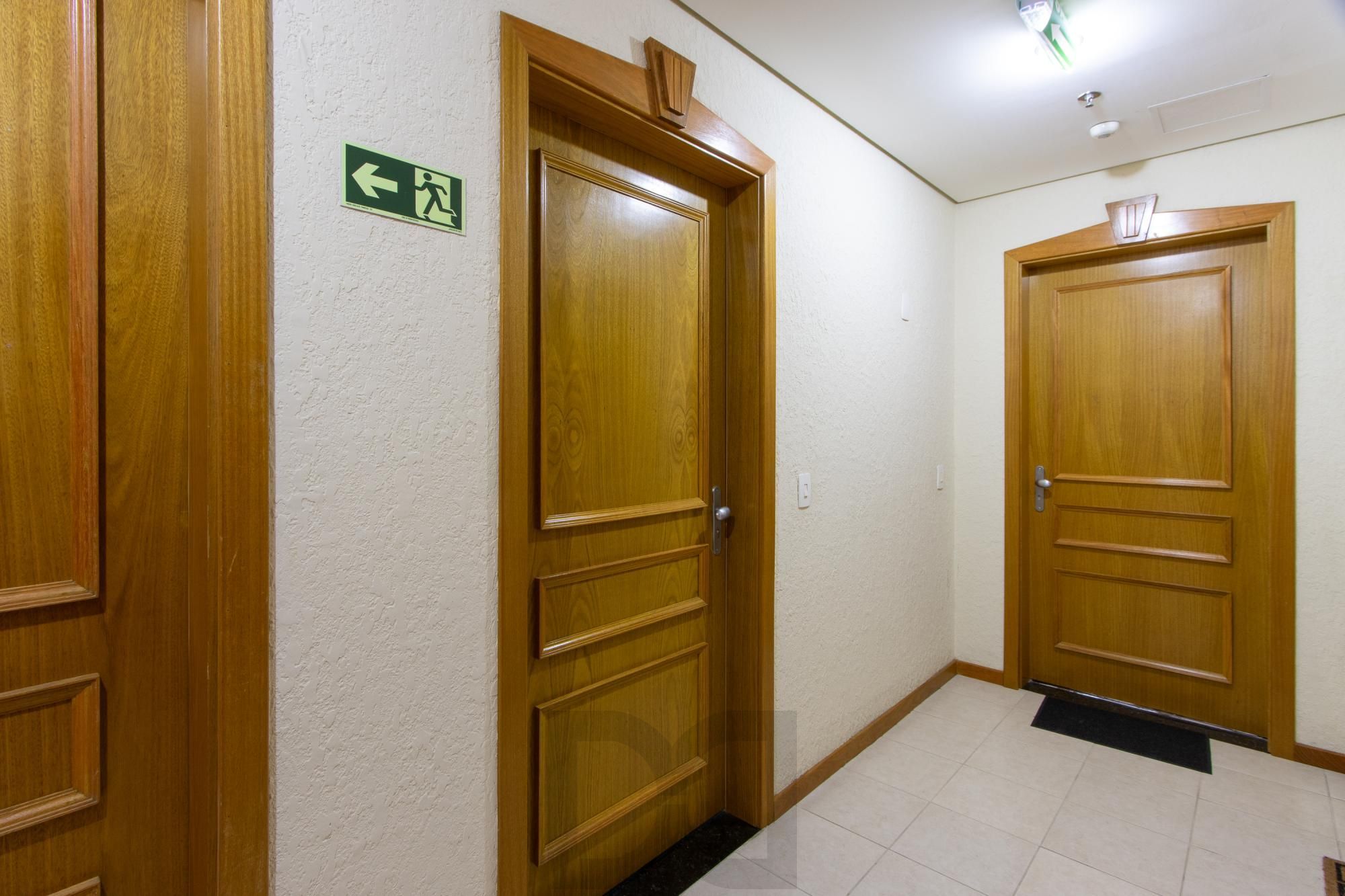 Sala/conjunto comercial para venda, 32,66m² privativoa, com 2 vagas escrituradas - Menino Deus — foto 15
