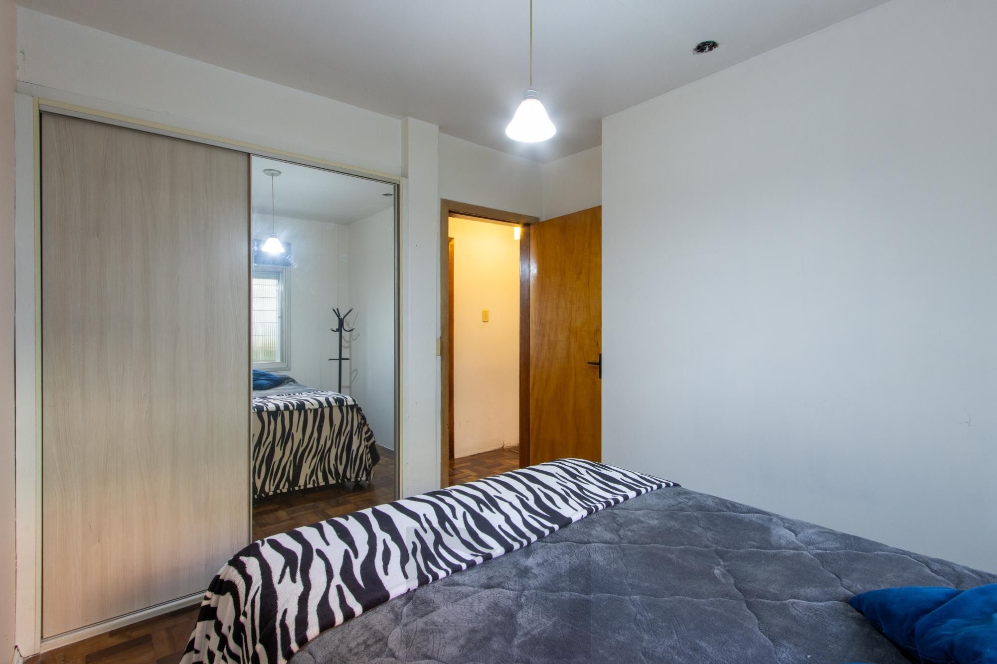 Apartamento térreo com pátio privativo no coração do Menino Deus, 2 dormitórios. — foto 14