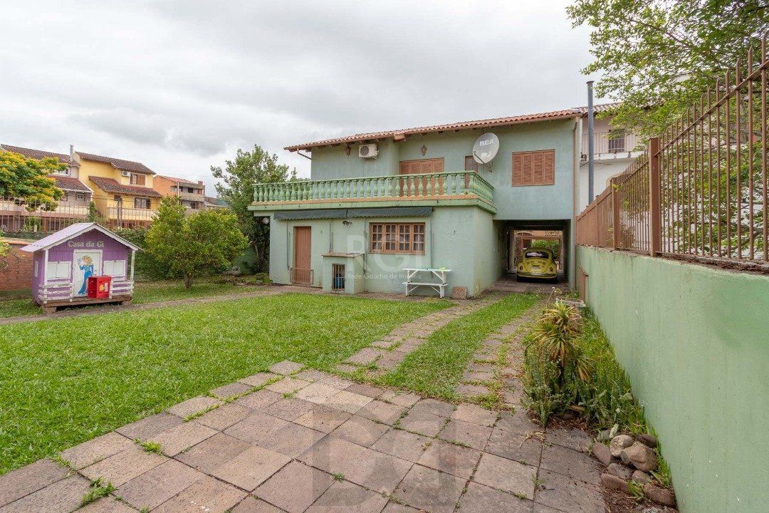 Casa para Venda - 180m², 3 dormitórios, sendo 1 suites, 2 vagas - Guarujá — foto 4