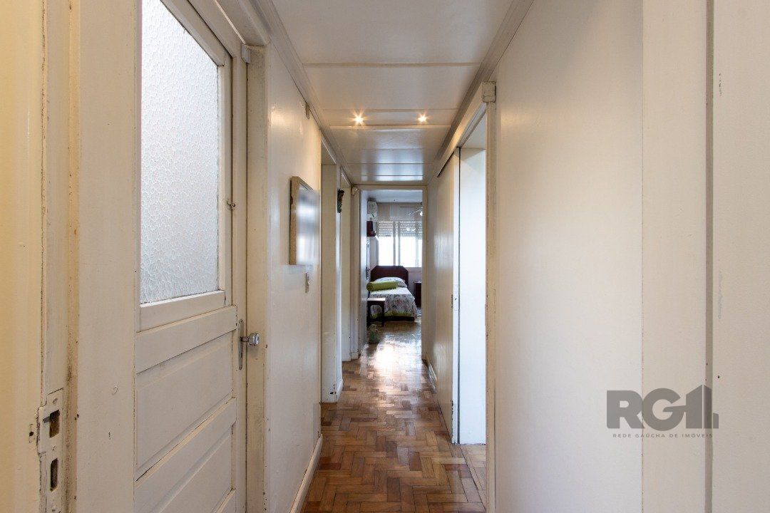 Espetacular 2 Casa Residencial de 5 Quartos e Piscina em Porto Alegre — foto 47