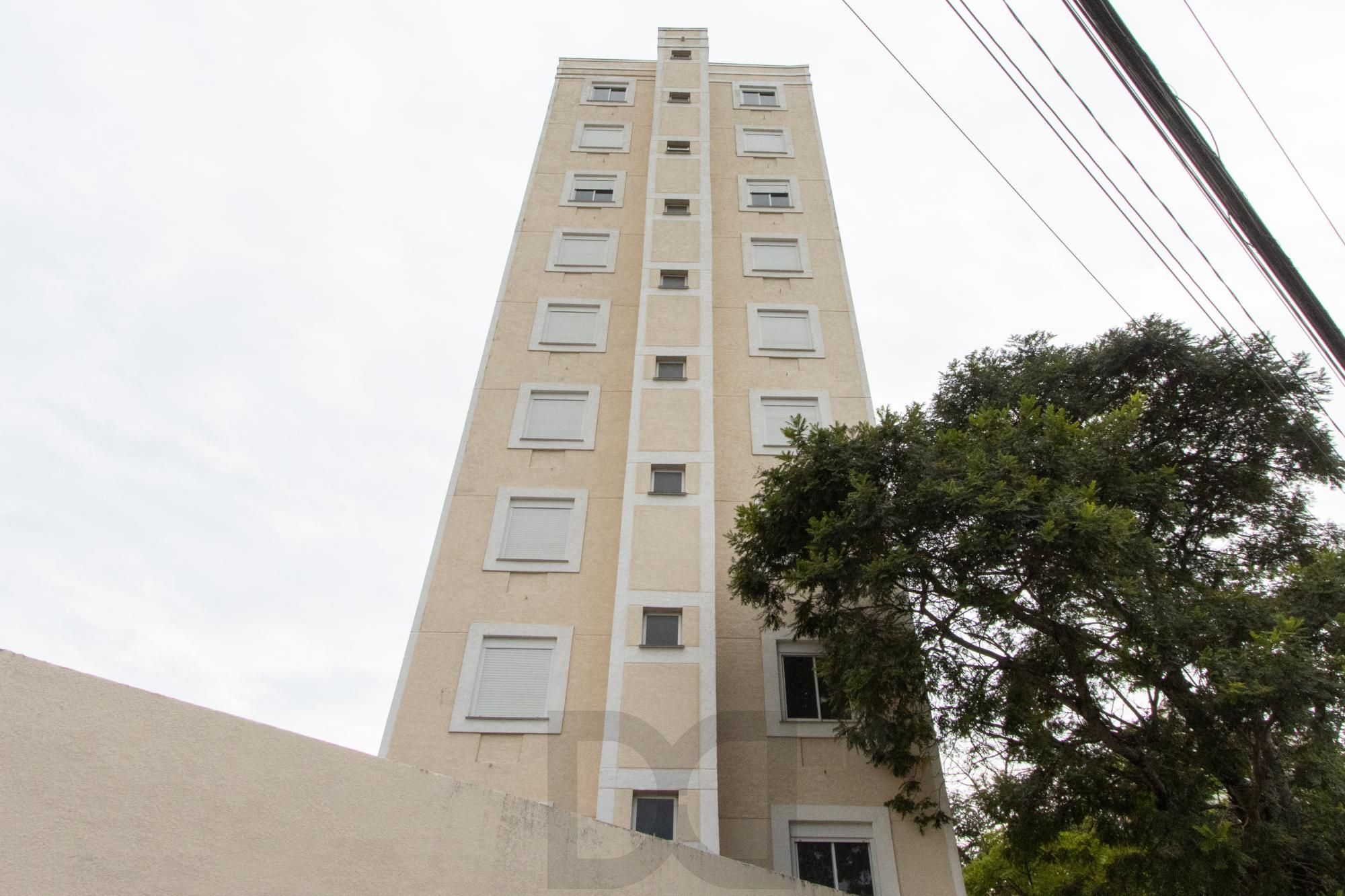Apto com 3 dormitórios suíte e box coberto ( nunca habitado e reformado ) — foto 29