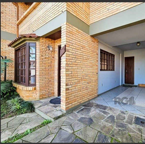 Casa de 3 dormitórios com 2 vagas de garagem no bairro Jardim Isabel — foto 16