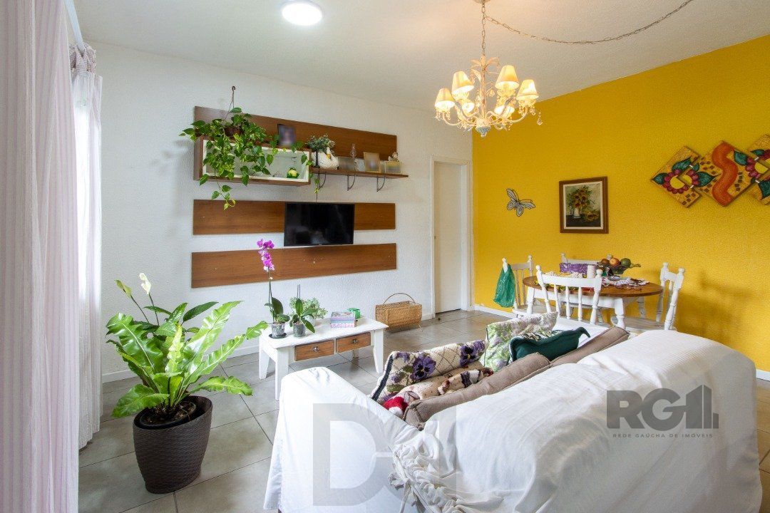 Casa térrea, 3 quartos, edícula, com 2 suites, pátio - Bairro Guarujá — foto 38