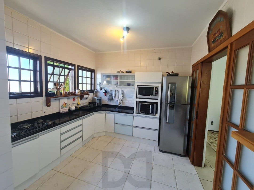 Casa em lindo terreno alto ao nível da rua medindo 10 × 32 onde consta uma residência térrea com 136m2 de área privativa, — foto 21