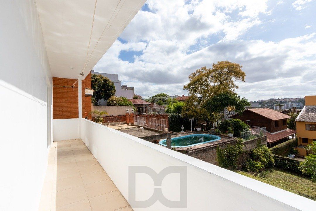 Casa para Venda - 454.7m², 5 dormitórios, sendo 1 suites, 8 vagas - Teresópolis — foto 42