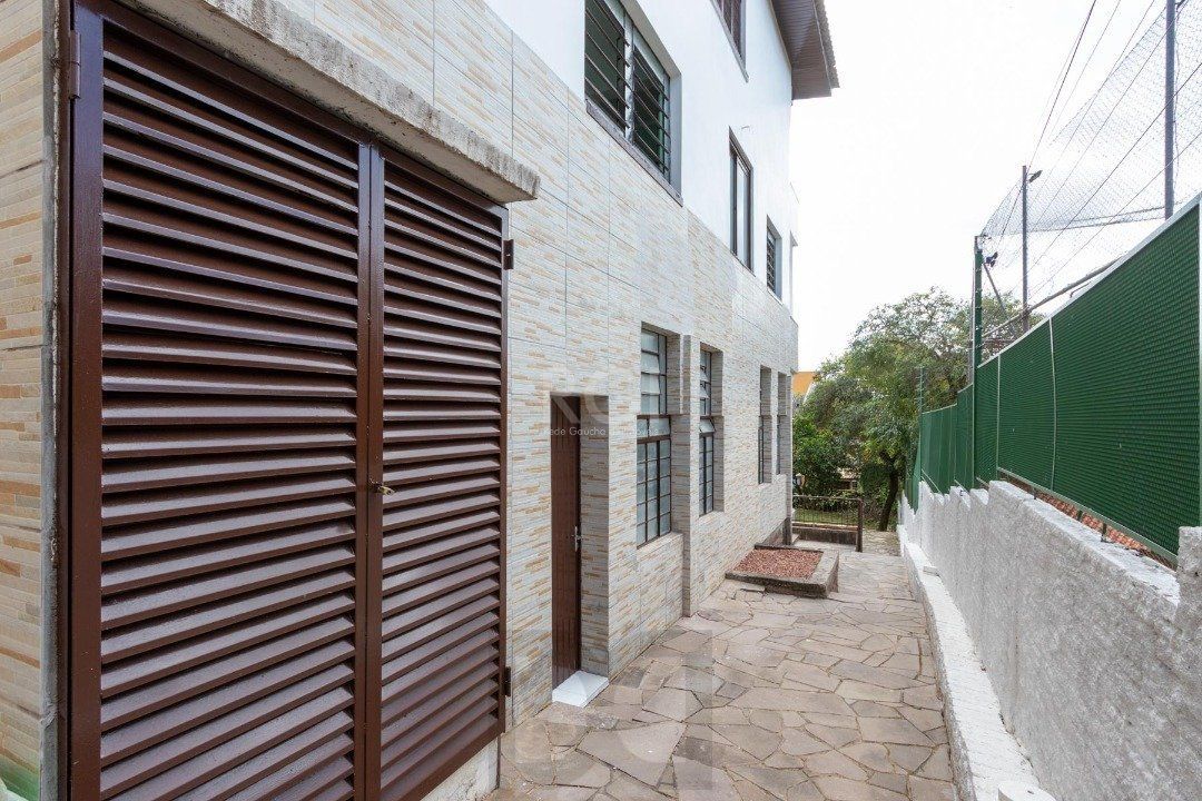 Casa para Venda - 454.7m², 5 dormitórios, sendo 1 suites, 8 vagas - Teresópolis — foto 50