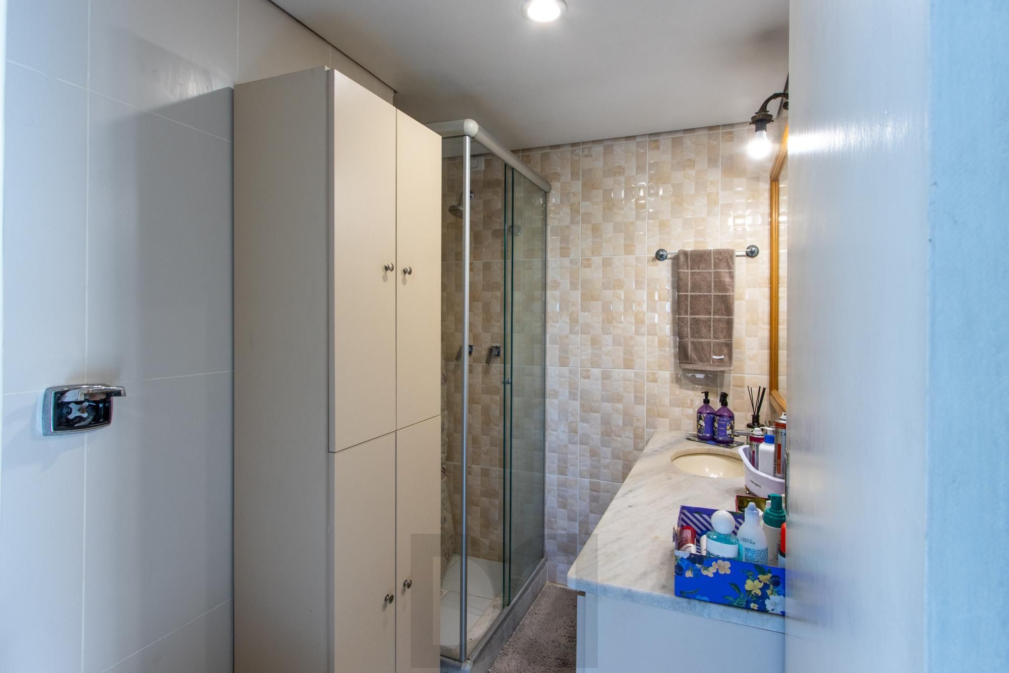 APARTAMENTO 3 DORMITÓRIOS - Vista permanente do Guaíba (menor custo benefício por M2). Somente 25 passos da orla. — foto 40