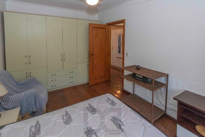 Casa para Venda - 420m², 5 dormitórios, sendo 2 suites, 6 vagas - Nonoai — foto 37