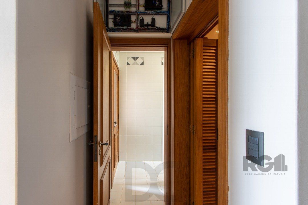 Casa para Venda com 4 dormitórios, sendo 2 suites e 4 vagas no bairro Jardim Isabel — foto 26