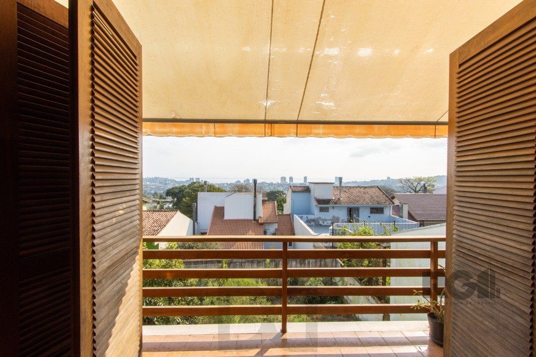 Casa para Venda - 361.95m², 4 dormitórios, sendo 2 suites, 3 vagas - Nonoai — foto 10