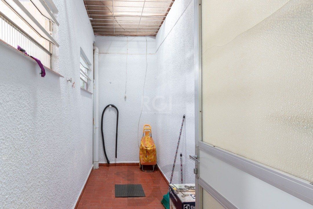 Casa para Venda - 160m², 3 dormitórios, sendo 2 suites, 3 vagas - Cristal — foto 10