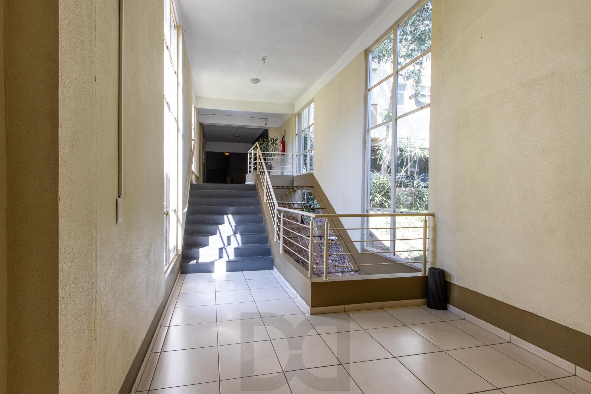 Excelente apartamento de um dormitório com box privativo coberto — foto 24