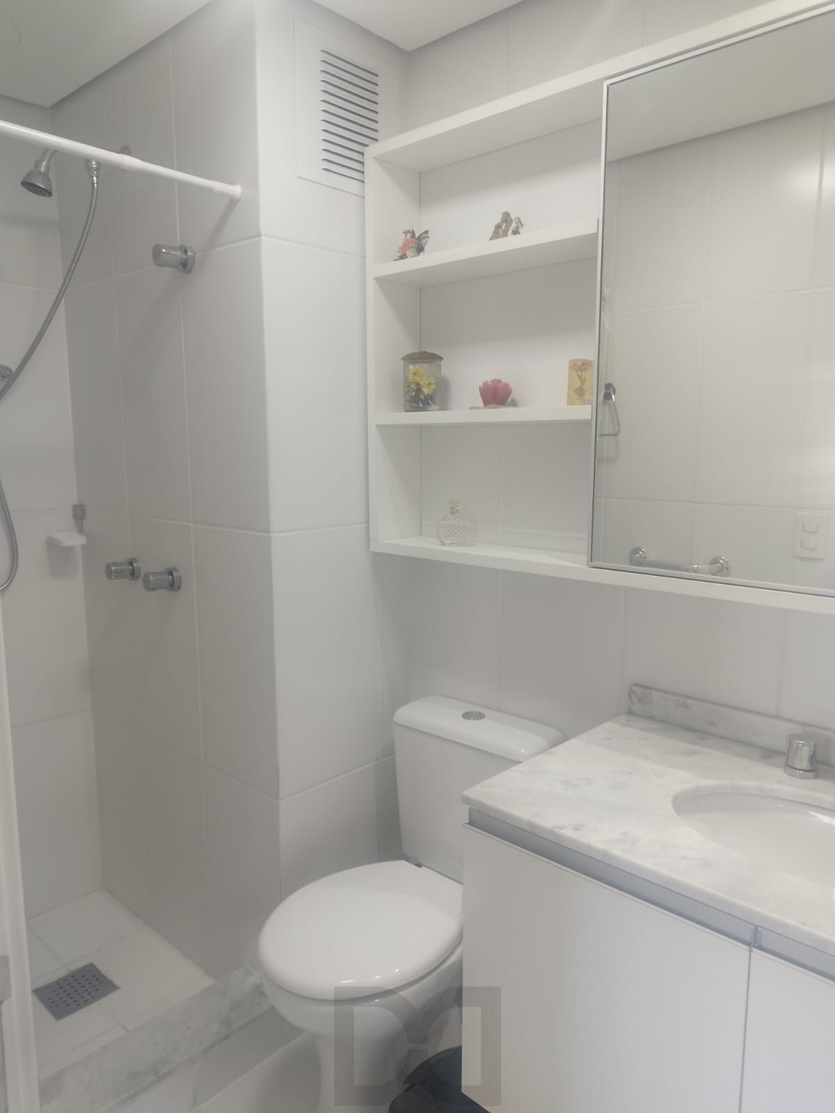 Apartamento semi mobiliado com 2 Quartos no Bairro Azenha, — foto 16