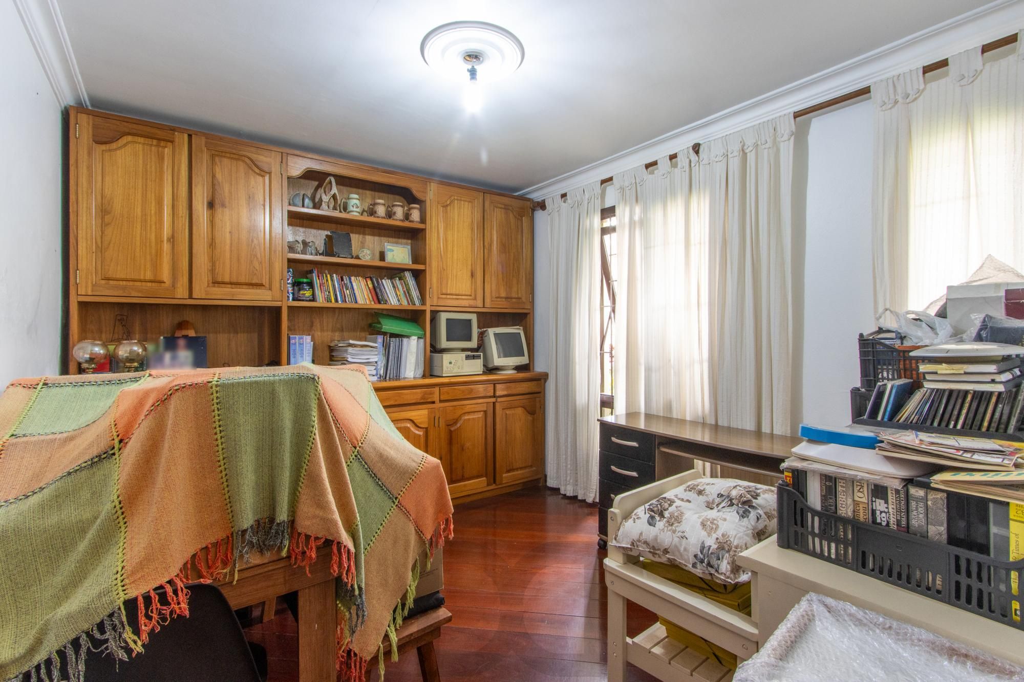 Casa para Venda - 485m², 4 dormitórios, sendo 1 suites, 3 vagas - Cristal — foto 5