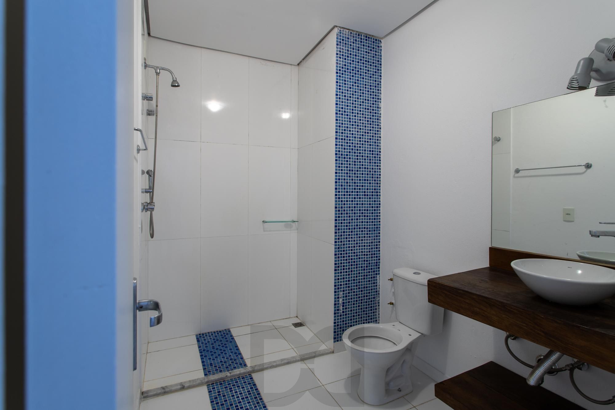 Casa em condomínio no Terra Ville .Esta casa de alto padrão, dispõe de 4 suítes — foto 42