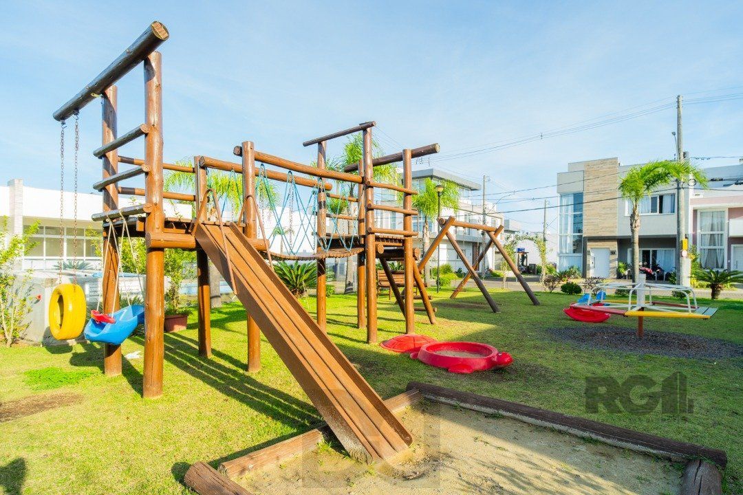 Casa de Condomínio com Arquitetura Exclusiva e Ambientes Sofisticados — foto 52