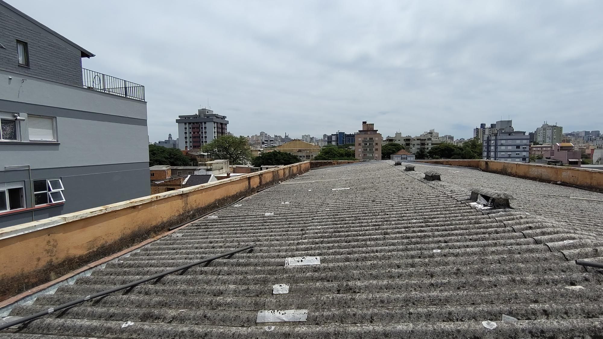 Prédio Comercial no bairro Menino Deus. — foto 18
