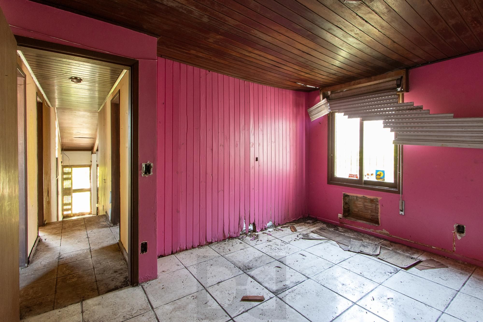 Casa para Venda - 320m², 3 dormitórios, sendo 1 suites, 4 vagas - Cristal — foto 23