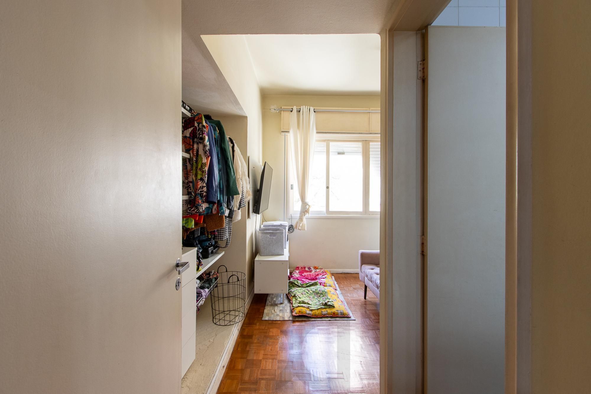 Apartamento 3 Dormitórios Ensolarado no Centro de Porto Alegre — foto 30