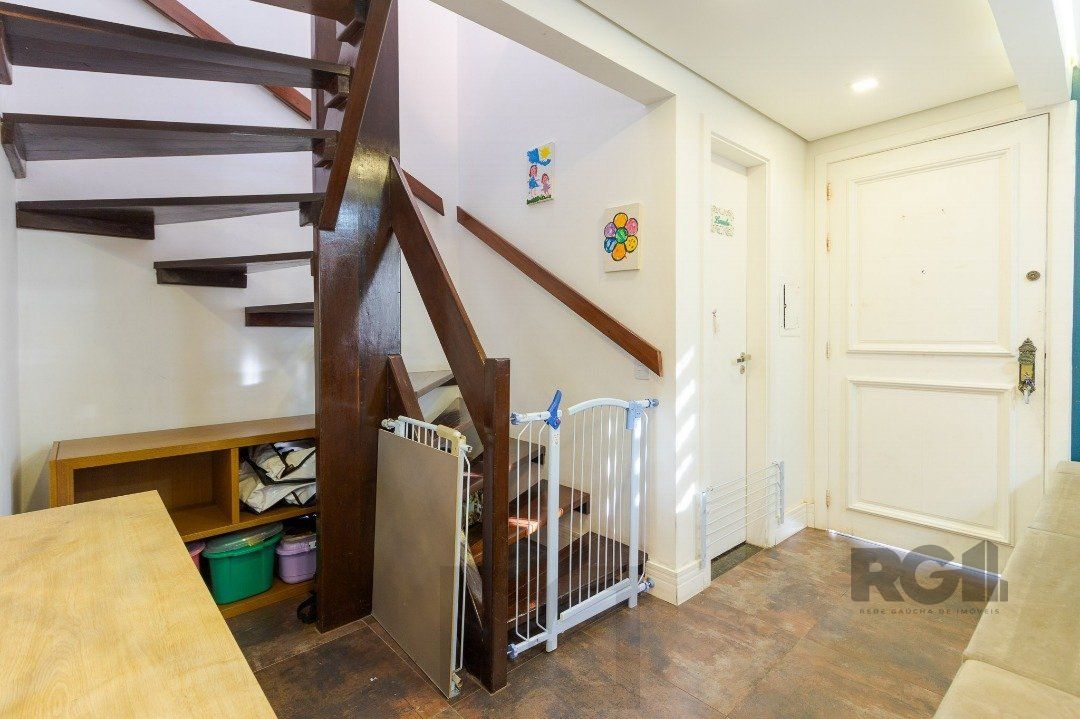Casa em condomínio, 3 quartos, 1 suite, lareira, churrasqueira, 1 vaga - Bairro Tristeza — foto 33