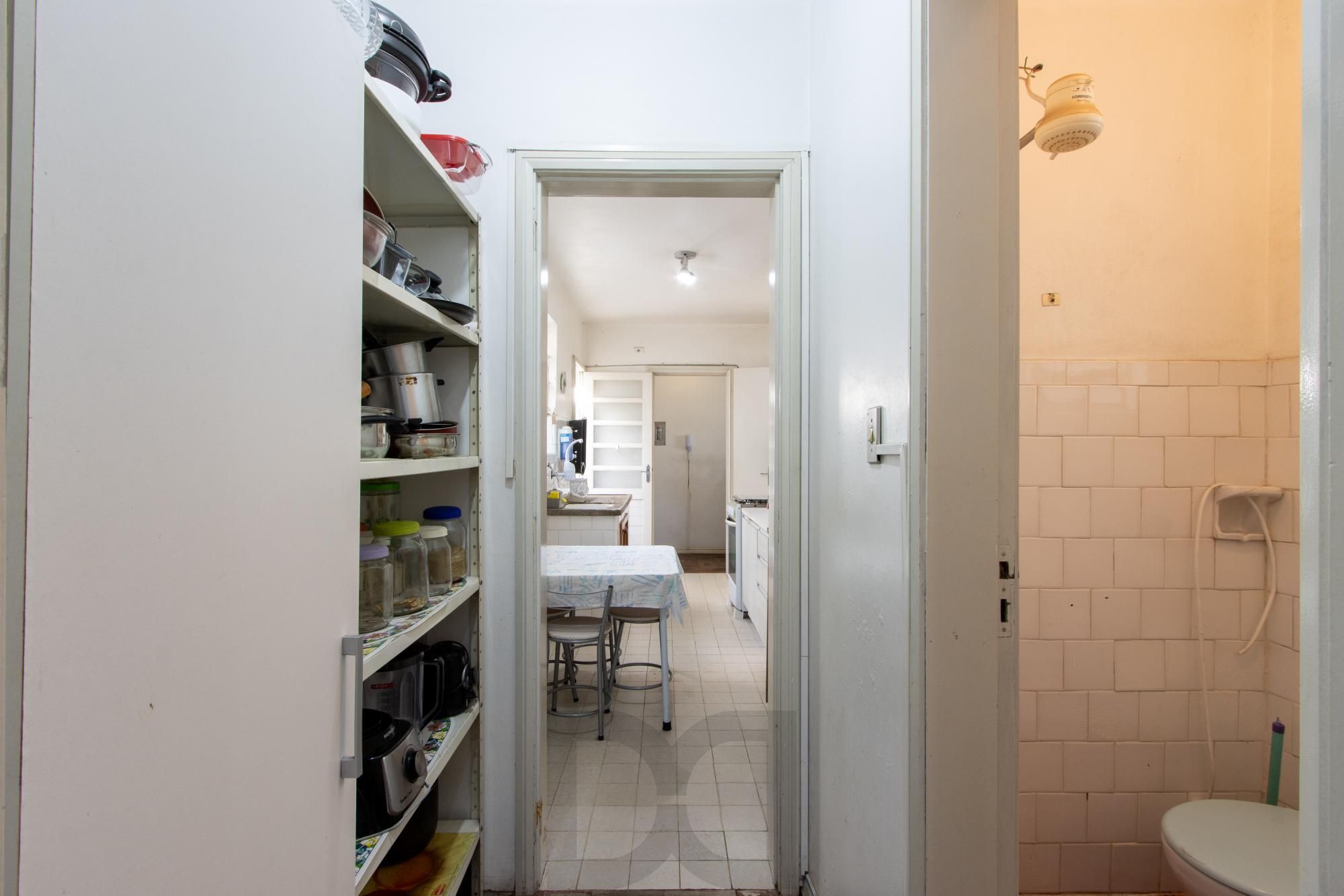 Apartamento de 3 dormitórios com uma vaga de garagem à venda no bairro Menino Deus – Porto Alegre — foto 29