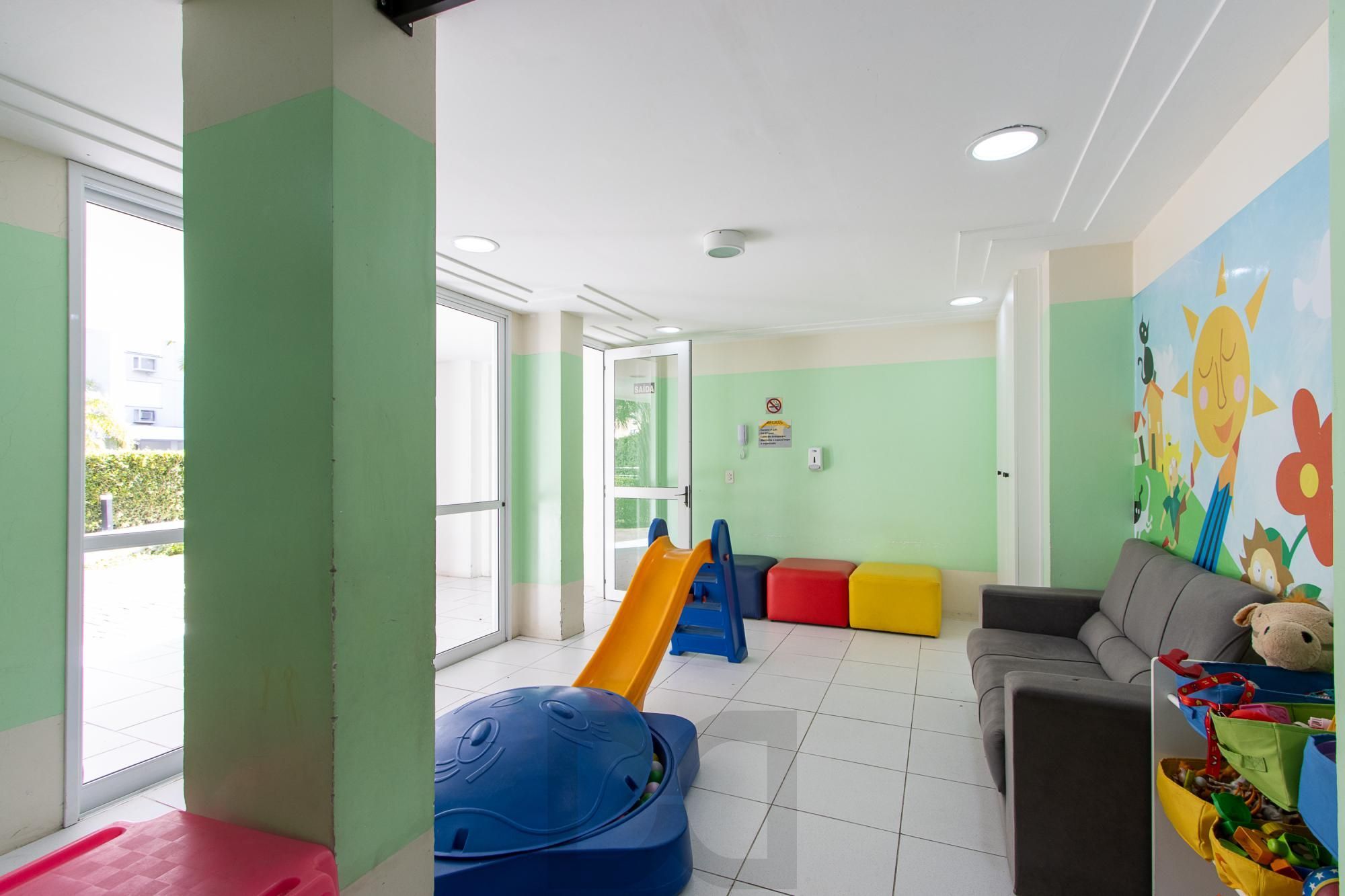Apartamento, 2 dormitórios e 1 vaga, bairro Jardim Carvalho. — foto 41