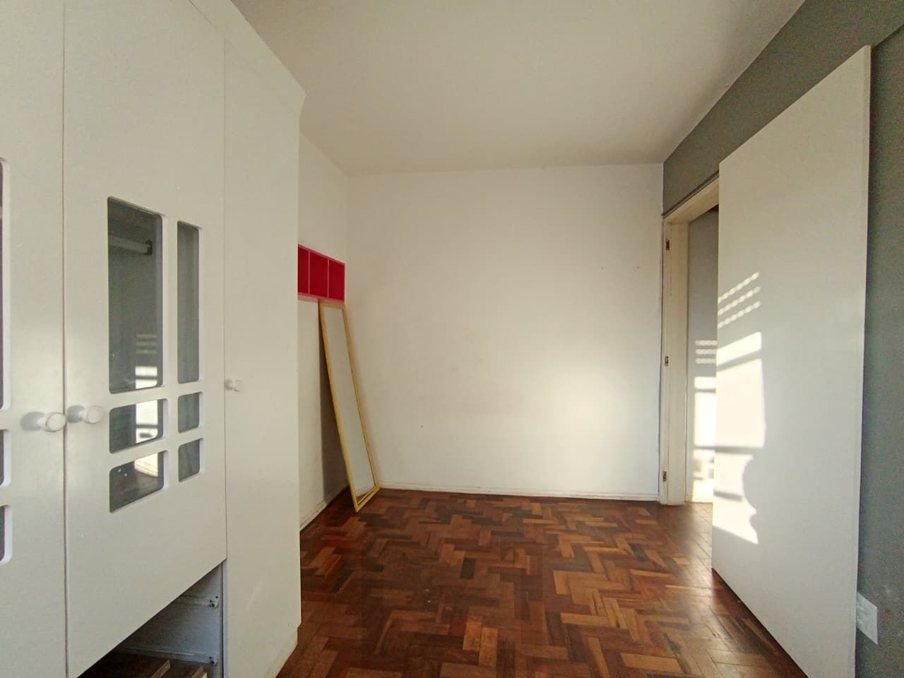 Apartamento de dois dormitórios á venda no bairro Cristal em Porto Alegre. — foto 14