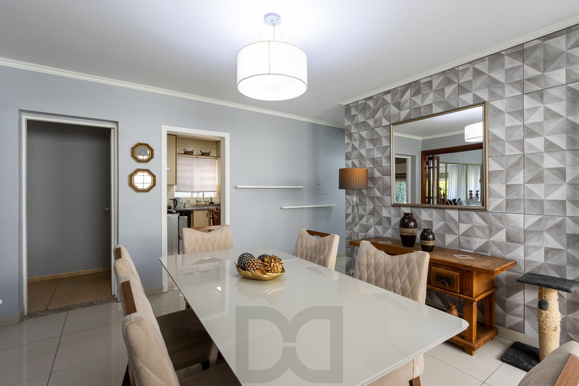 Casa de alvenaria, 4 dormitórios, 2 suítes, bairro Cristal. — foto 13