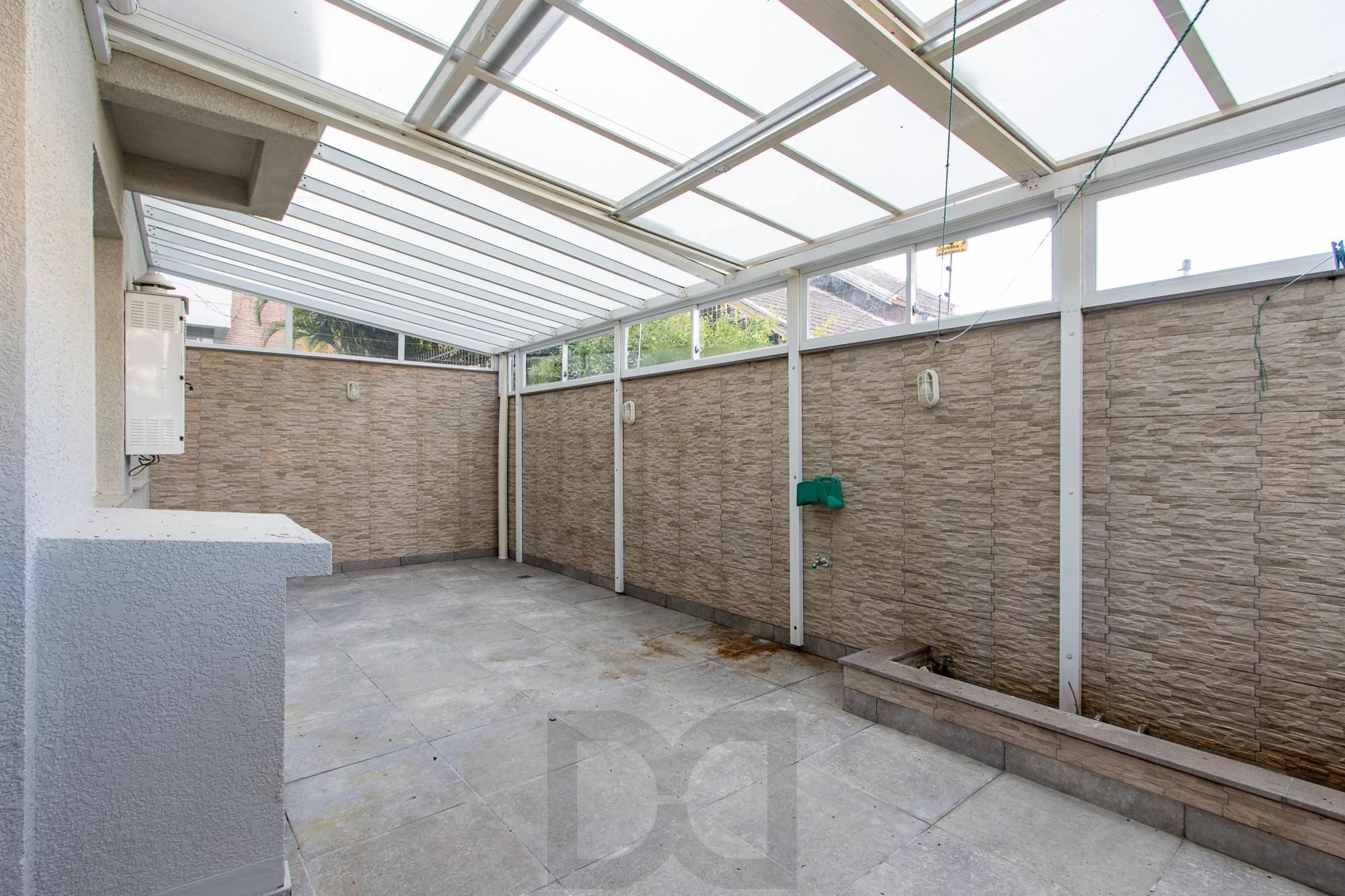 Casa de esquina à venda na Av. Copacabana | 3 dormitórios | 3 vagas | — foto 12