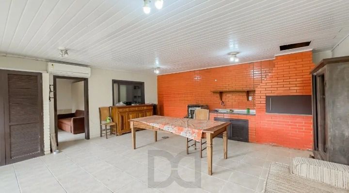 Casa de 3 dormitórios, 1 suíte e 3 vagas de garagem, bairro Ipanema. — foto 12
