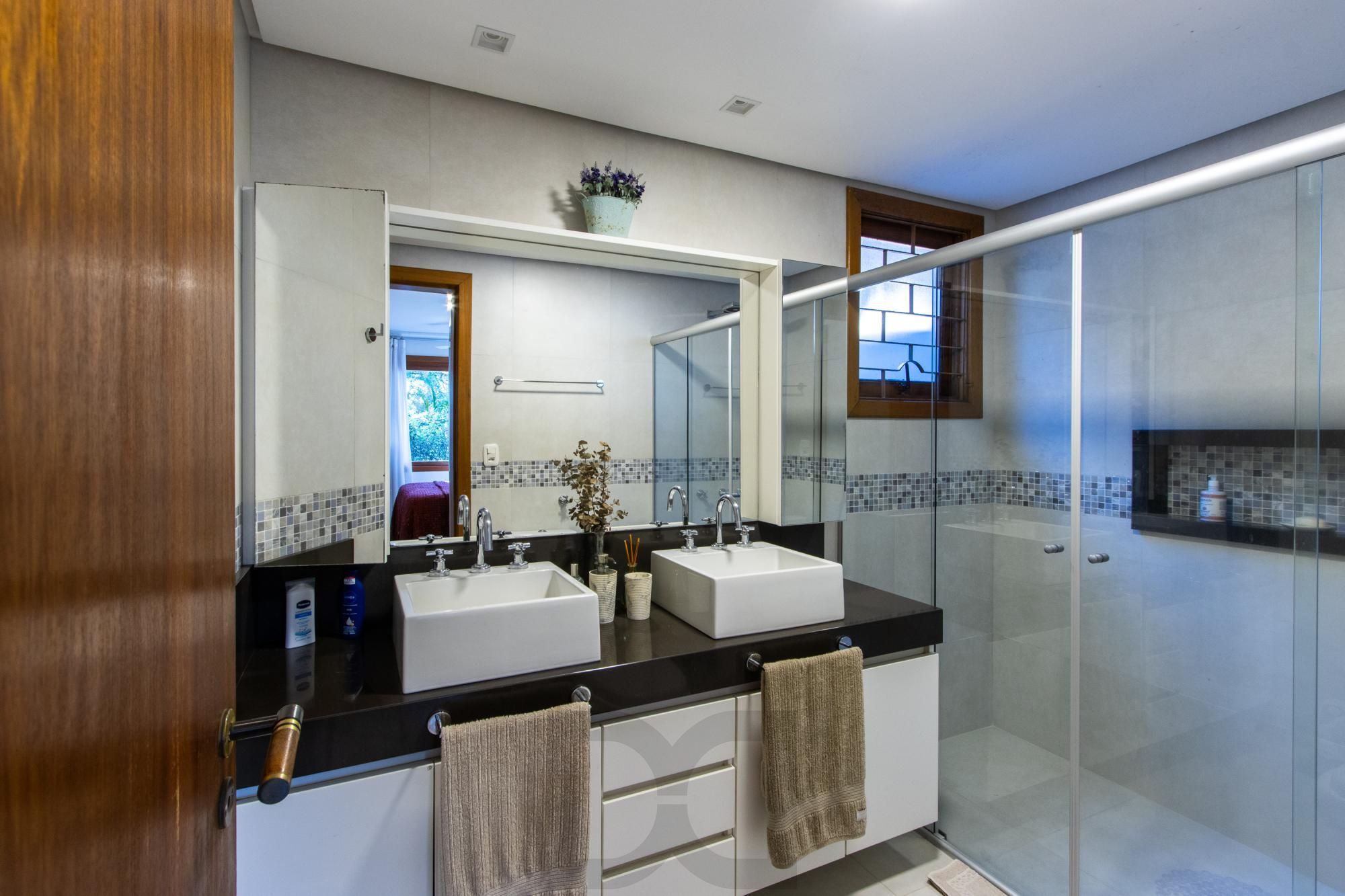 Apartamento de 4 dormitórios, 1 suíte e 2 vagas escrituradas - Bairro Ipanema. — foto 39