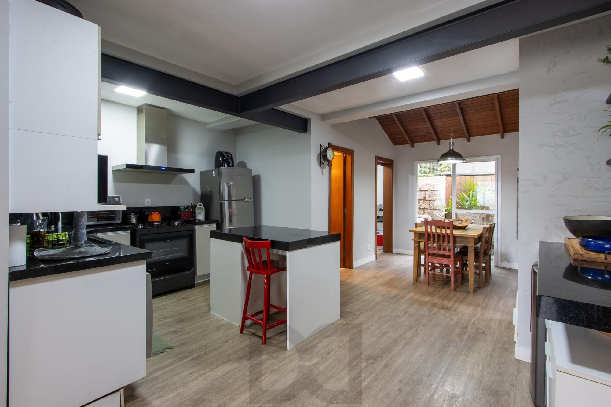 Casa em condomínio 3dorm., 1 suíte, closet - bairro Teresópolis — foto 11