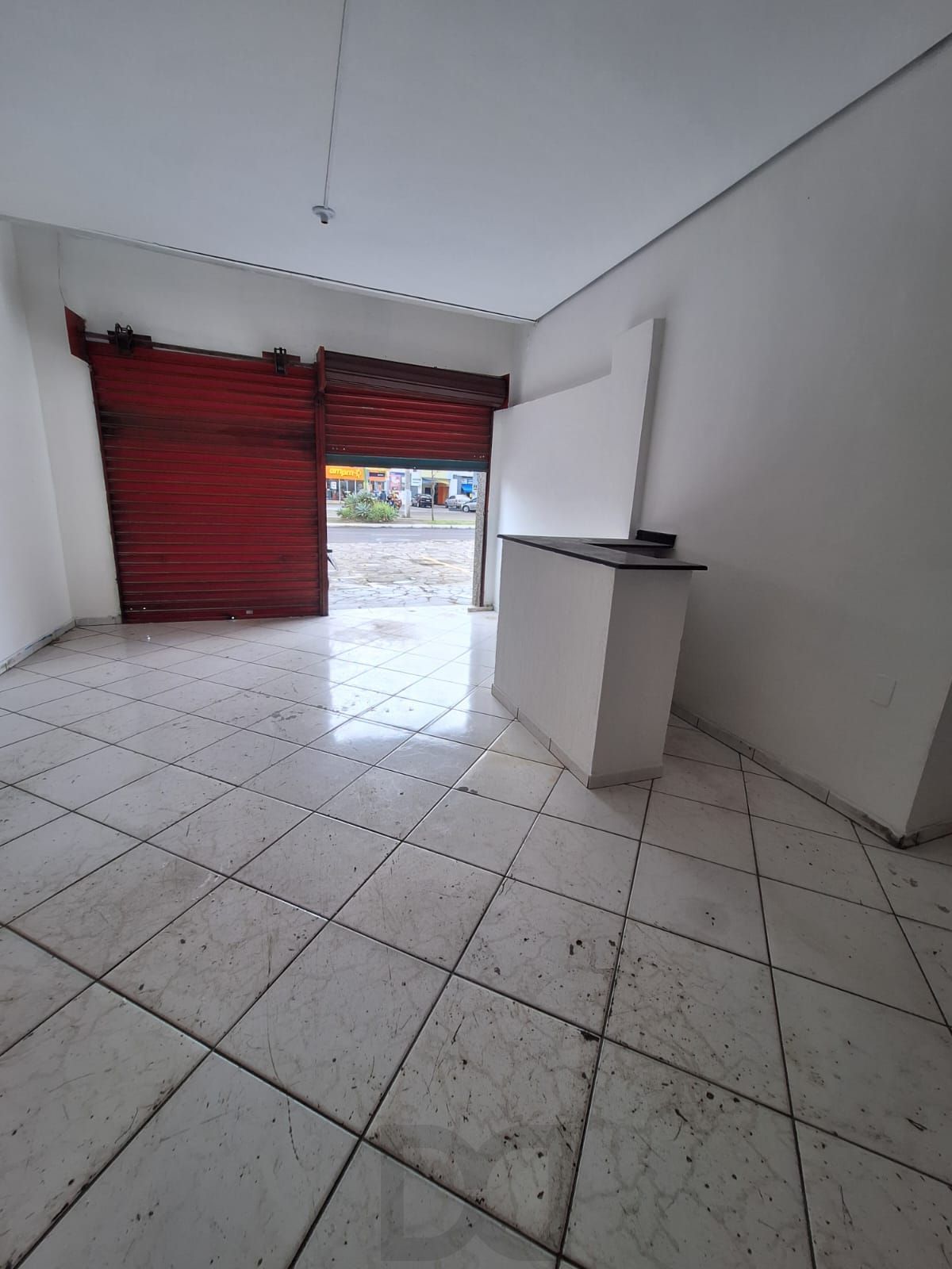 Sala Comercial vendida junto com o outro conjunto ao lado, e 4 Salas no segundo e terceiro Pavimento — foto 3