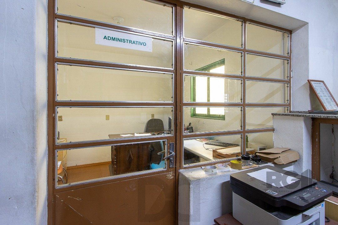 Prédio com 1063m², distribuídos em quatro pavimentos — foto 18