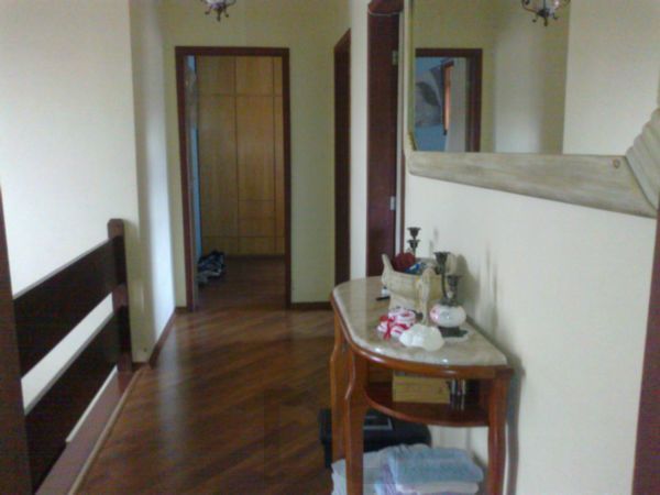 Casa para Venda - 350m², 3 dormitórios, sendo 1 suites, 6 vagas - Tristeza — foto 7