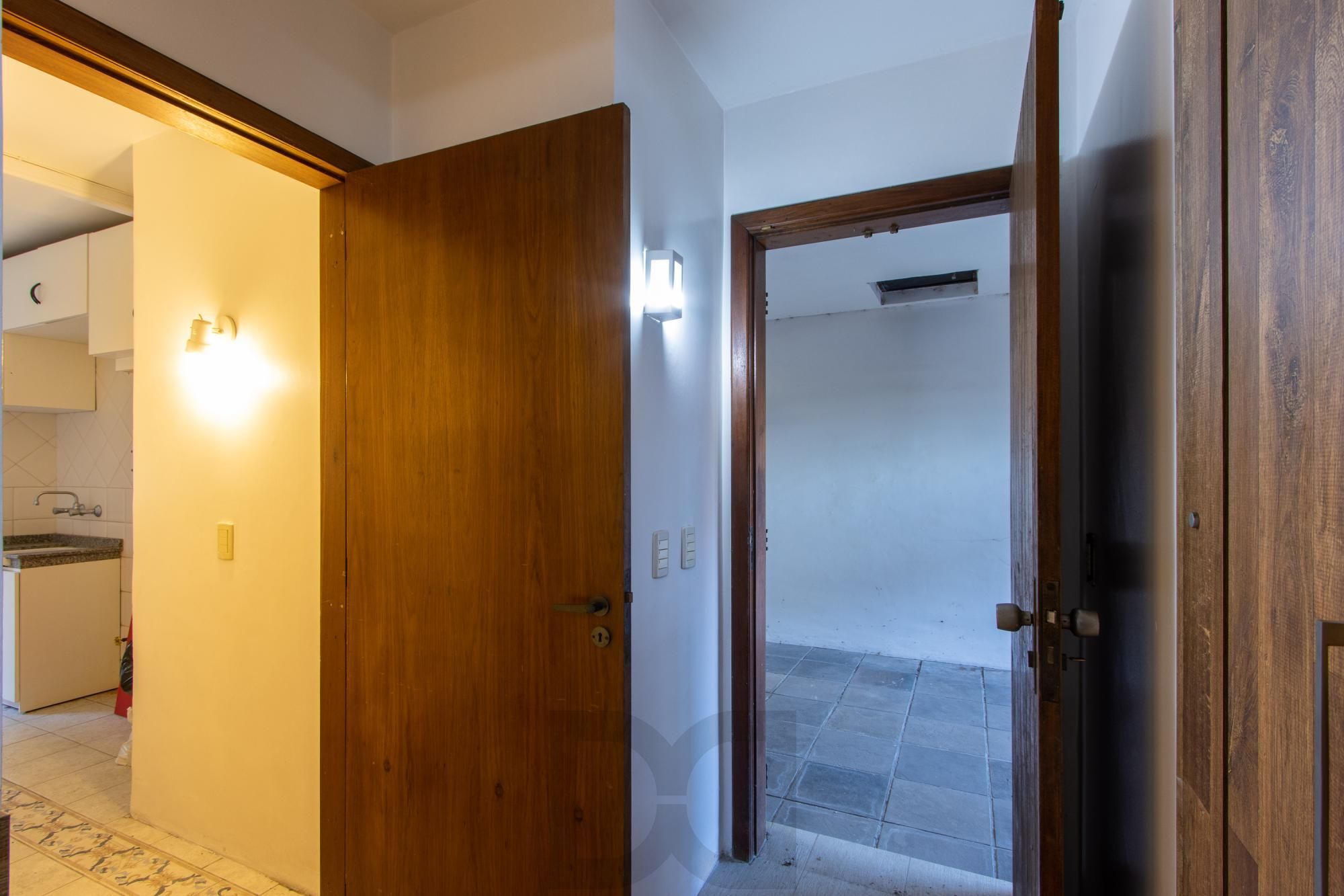 Excelente Casa em Condominio Fechado com 440,60m Dormitórios, sendo 2 Suítess — foto 17