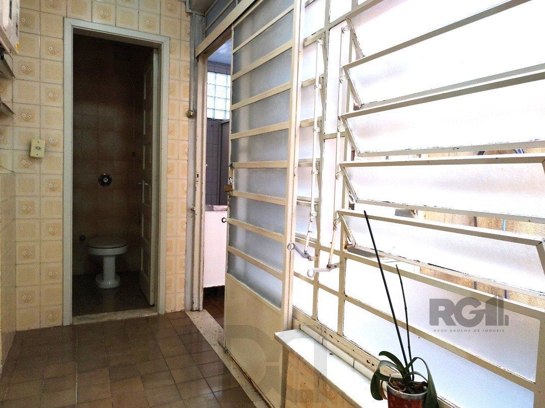 Apartamento Garden, 2 quartos, 1 suite, 2 banheiros, dependência de empregada - Bairro Petrópolis — foto 15