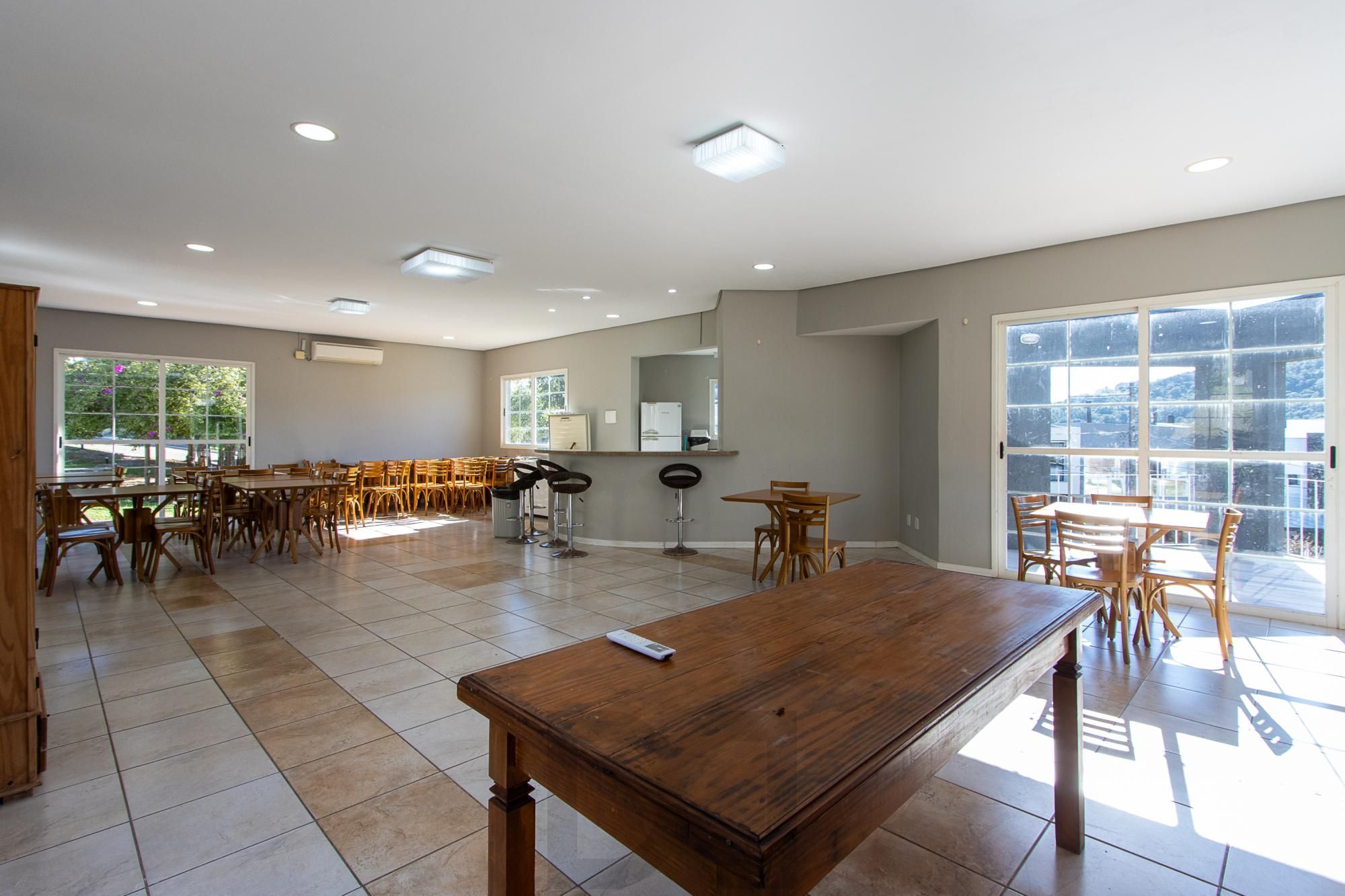 Casa com 3 dormitórios, suíte com closet e piscina no Condomínio Cinque Terre — foto 53