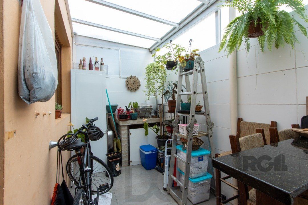 Excelente oportunidade de casa à venda em condomínio fechado no Reserva Guarujá, localizado na Avenida da Serraria em Porto Alegre. — foto 13