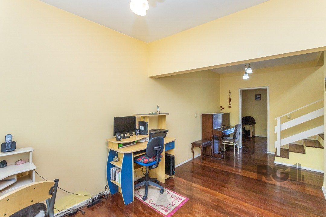 Casa com 3 Quartos à Venda, 293 m² por R$ 650.000 — foto 1