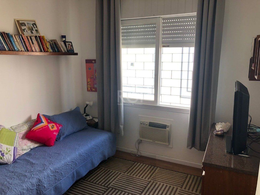 Casa para Venda com 3 dormitórios, sendo 1 suites e 3 vagas no bairro Guarujá — foto 15