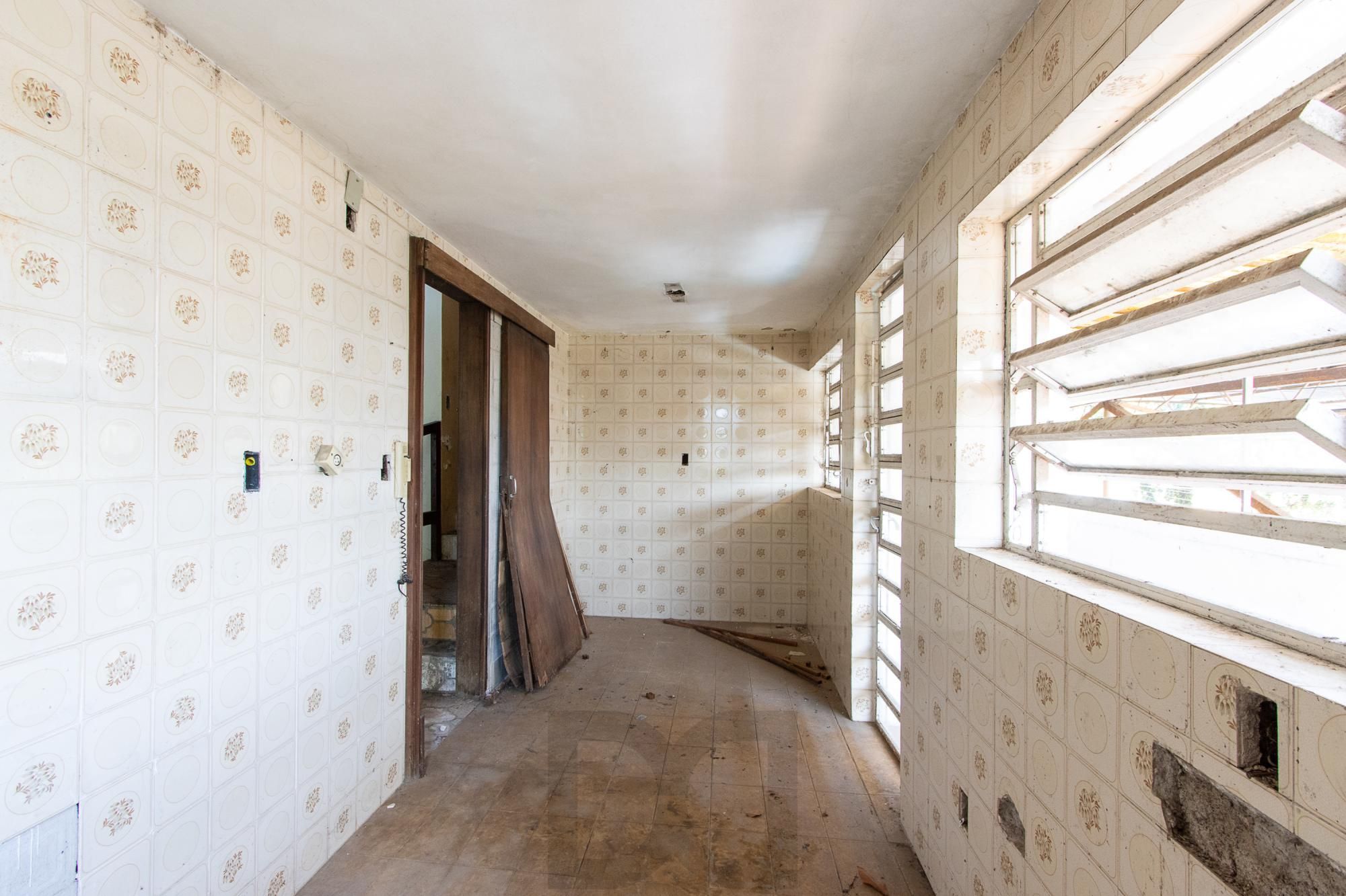 Casa para Venda - 320m², 3 dormitórios, sendo 1 suites, 4 vagas - Cristal — foto 14